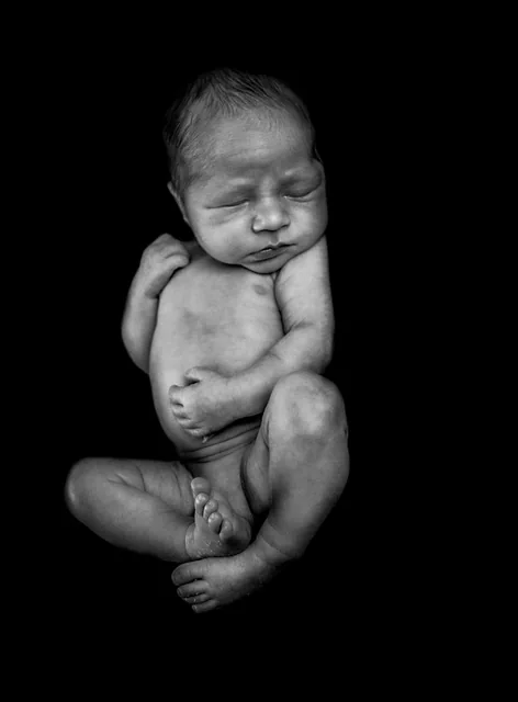 Newborn black and white detail